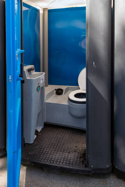 Best Portable restroom trailer rental  in Mayville, WI